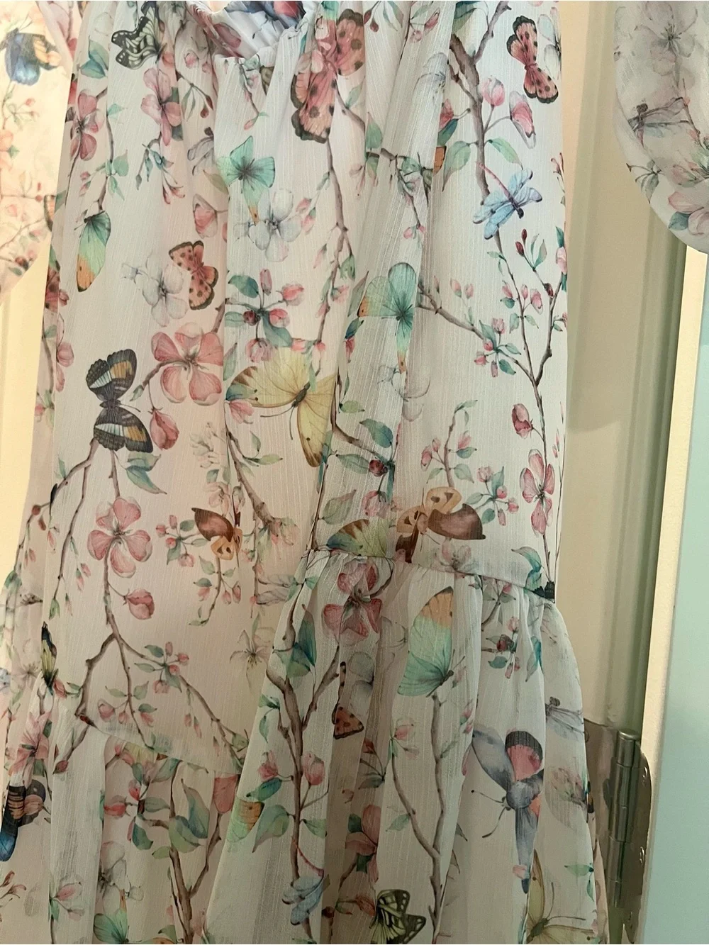Steve Madden feminine light